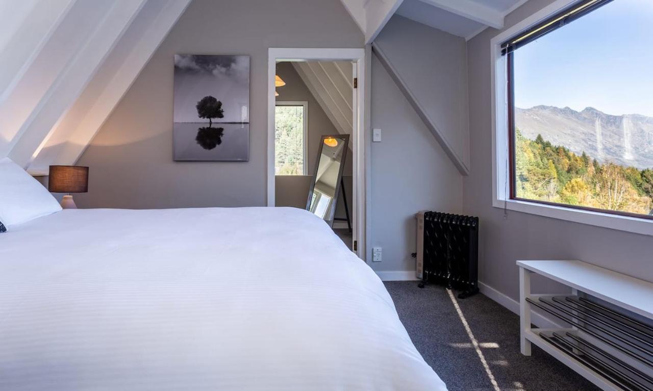 Private Cottage With Spa And Amazing Lake Views Closeburn Buitenkant foto