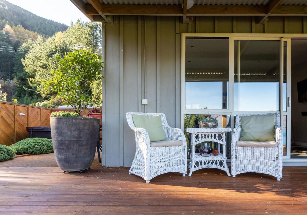 Private Cottage With Spa And Amazing Lake Views Closeburn Buitenkant foto