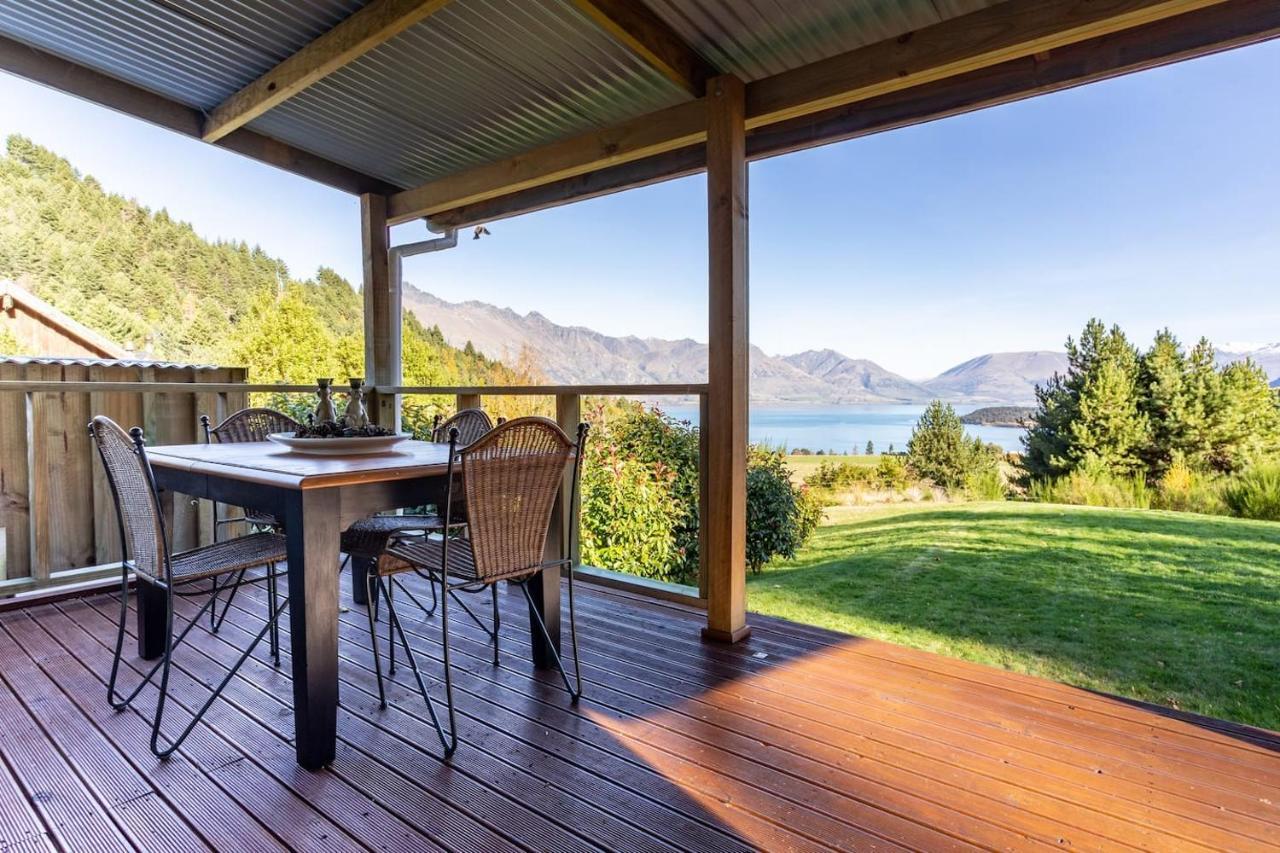 Private Cottage With Spa And Amazing Lake Views Closeburn Buitenkant foto
